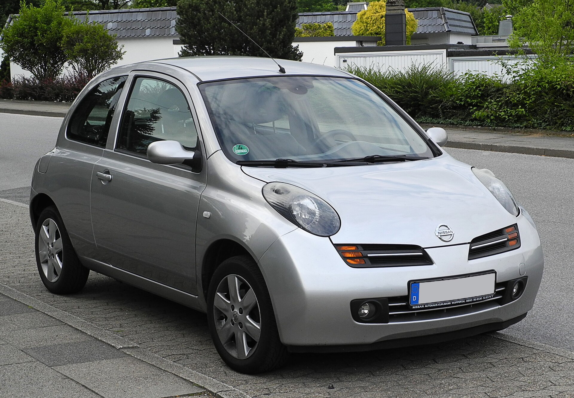 Erken Nissan Micra K12 ön tasarım