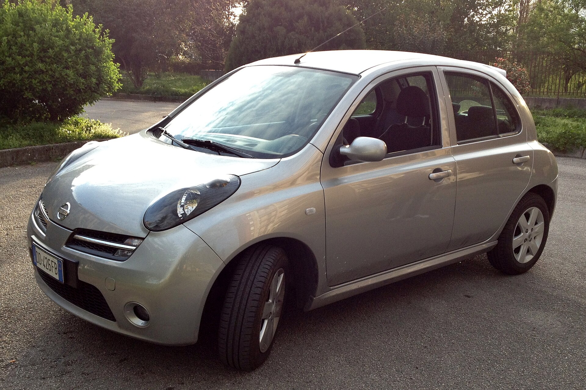Nissan Micra K12 1.5 dCi ön üç çeyrek görünüm