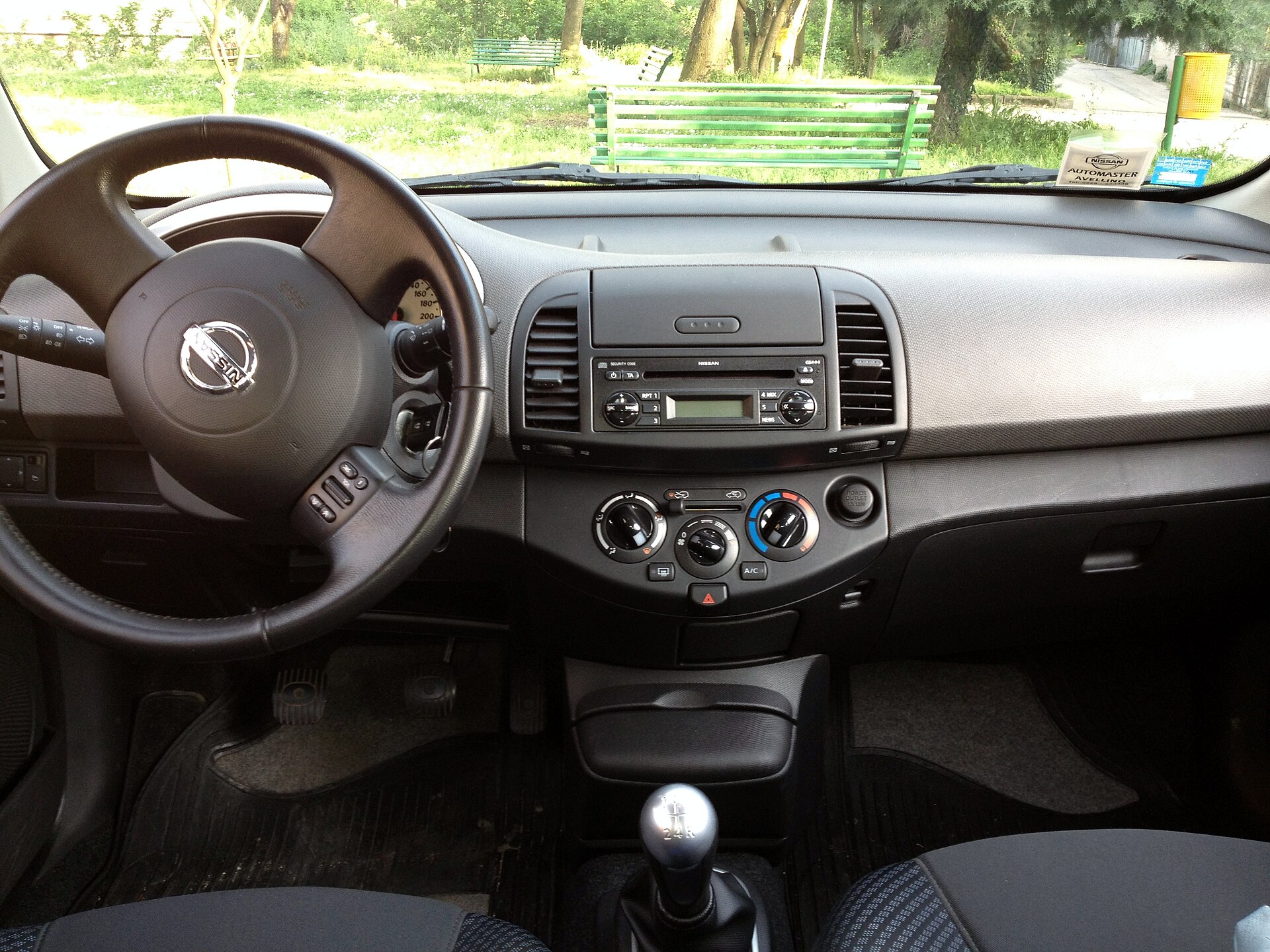 Nissan Micra K12 kokpit ve direksiyon