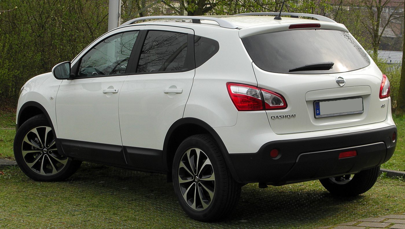 Makyajlı Nissan Qashqai J10 2.0 dCi Tekna arka görünümü