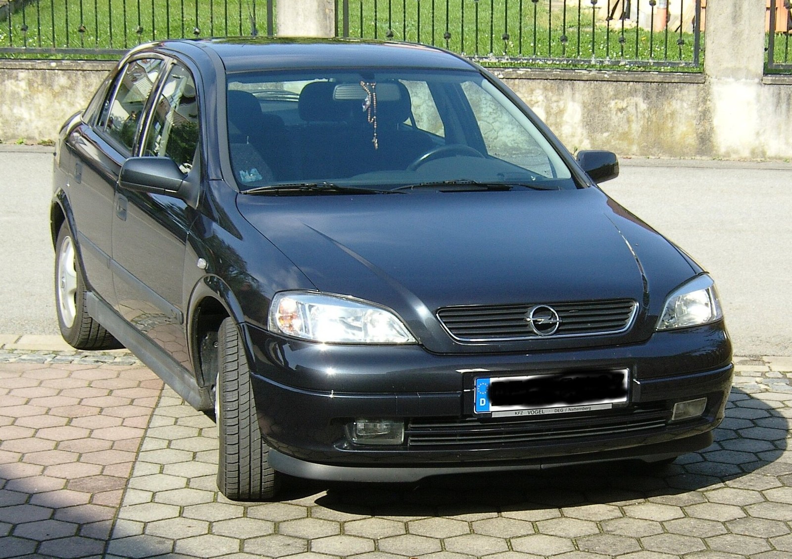 Opel Astra G hatchback arkadan