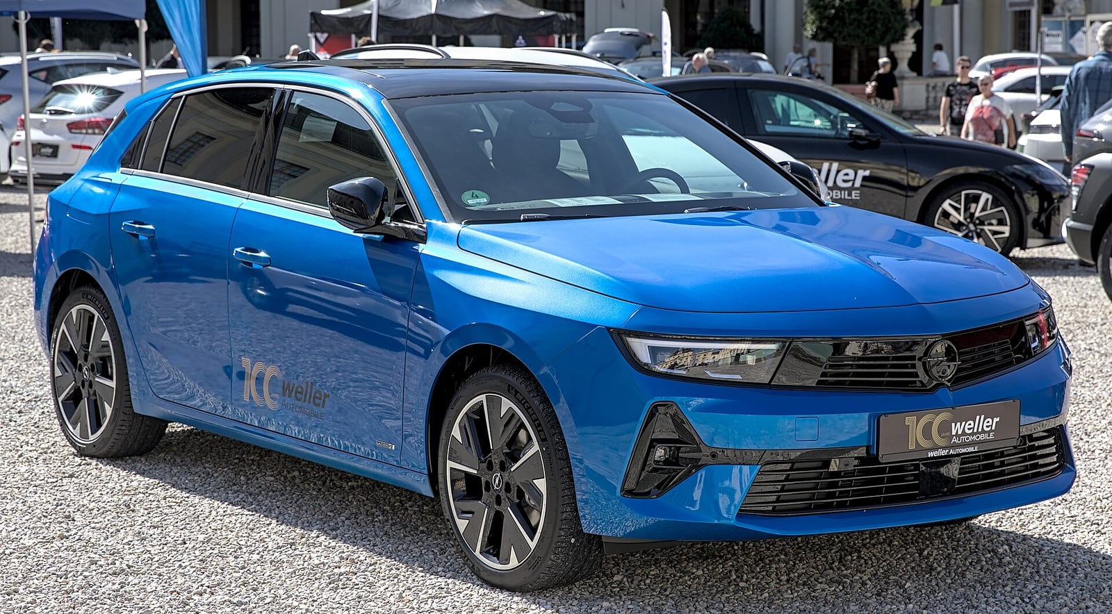 Opel Astra Electric önden görünüm
