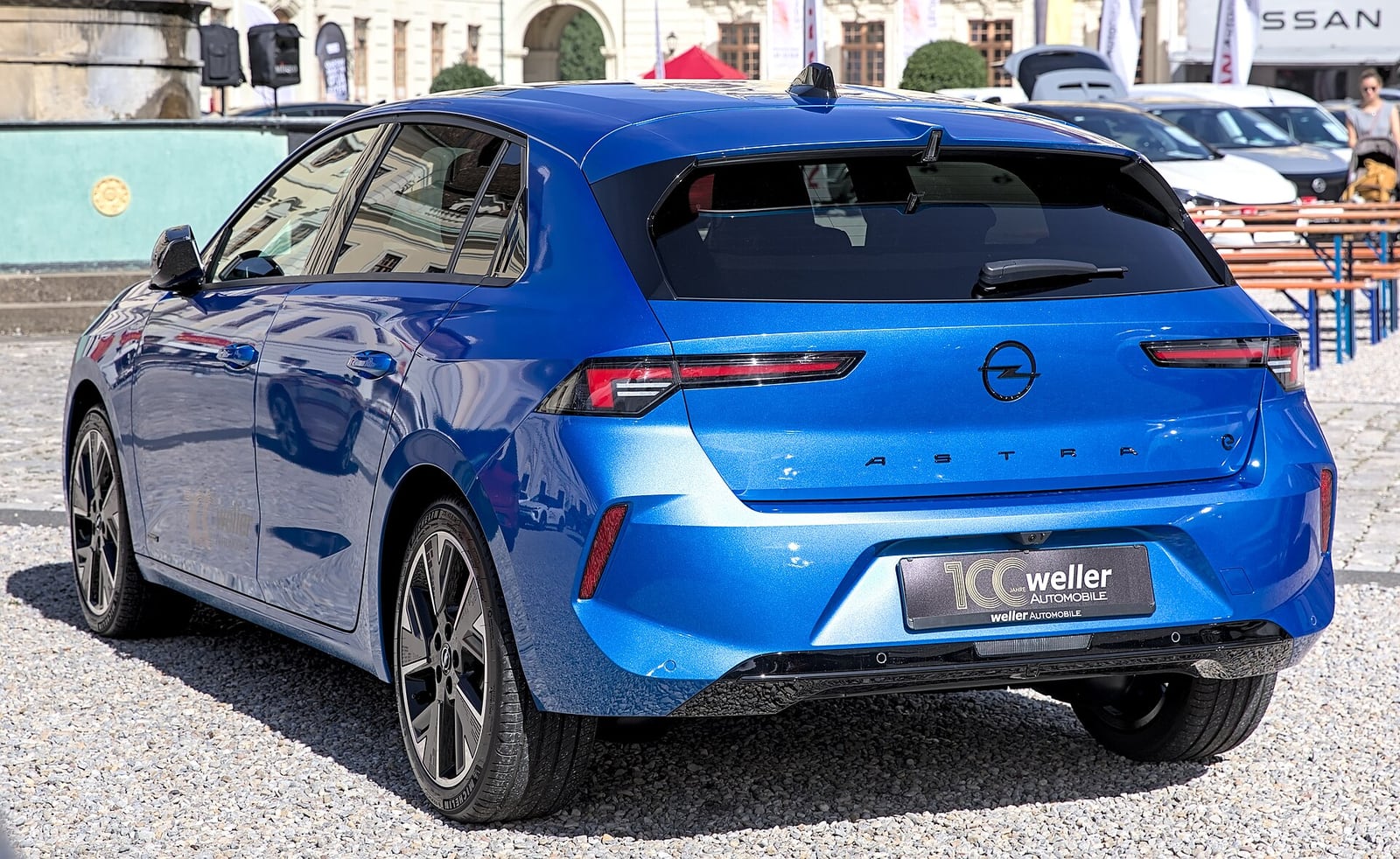 Opel Astra Electric arka görünüm
