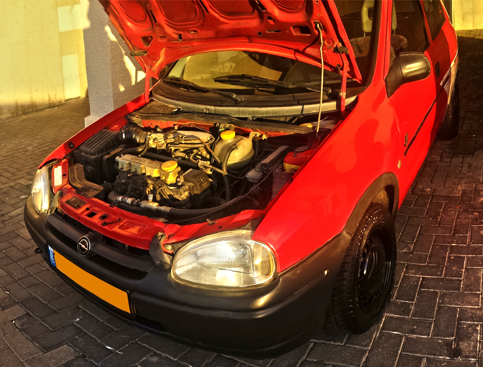 Corsa B C14SE motor bölmesi