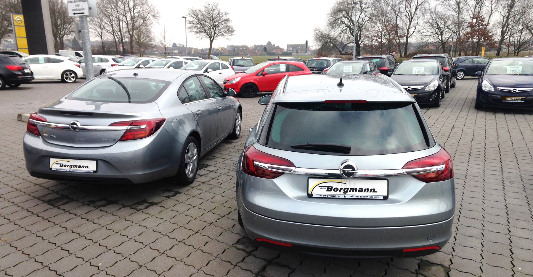 Makyajlı Opel Insignia A arka görünüm