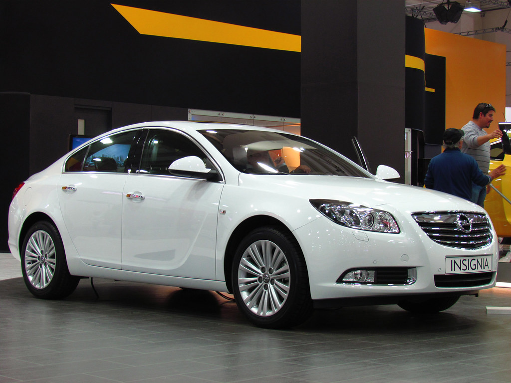 Opel Insignia A görünüm 2