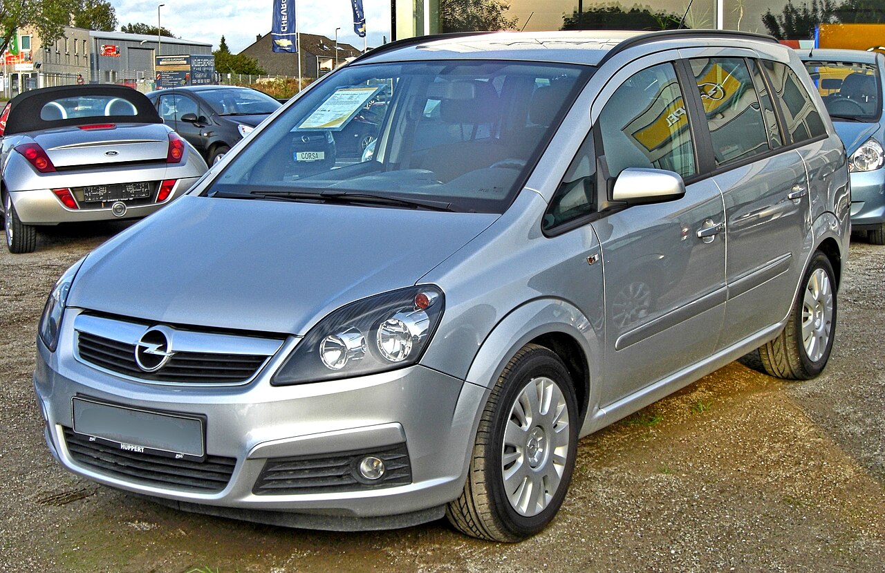 Opel Zafira B 1.9 CDTI önden görünüm