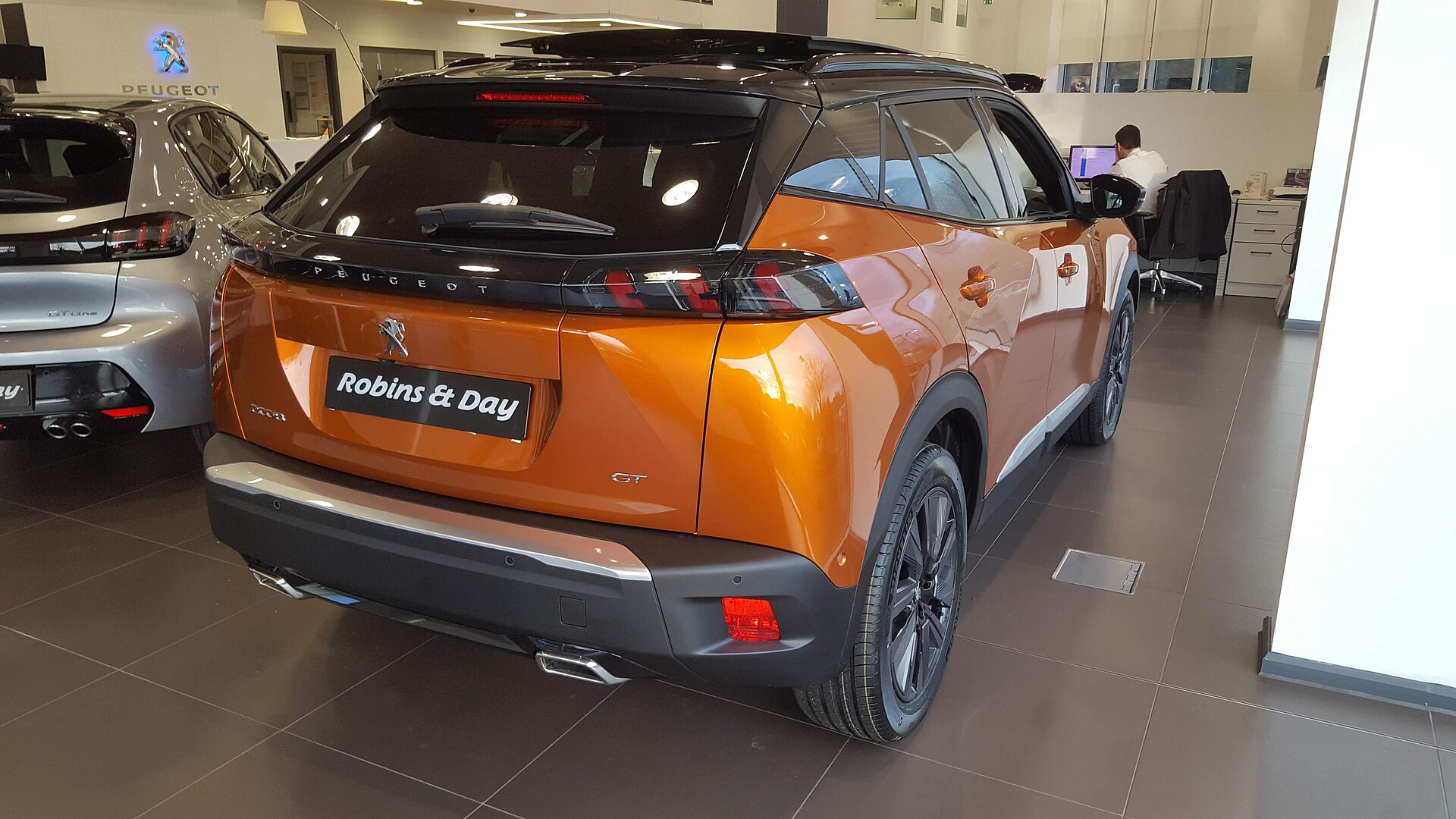 Peugeot 2008 II arka görünüm