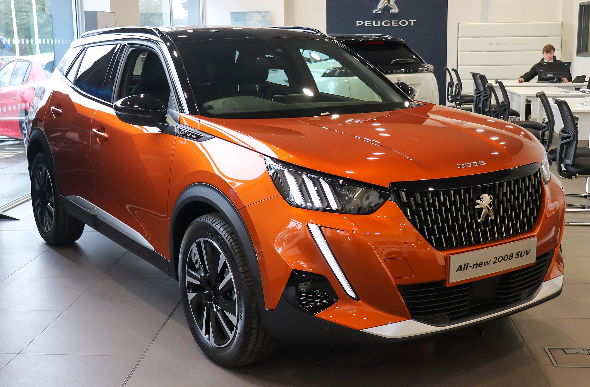 Peugeot 2008 II GT Line önden görünüm
