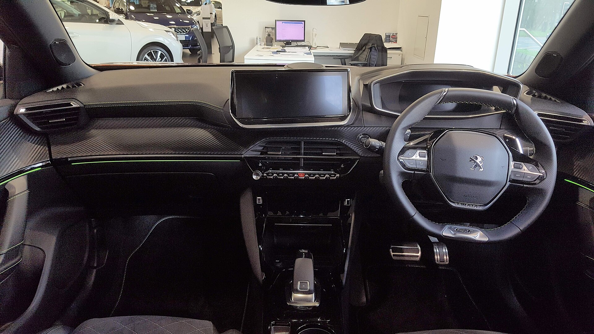 Peugeot 2008 II GT iç mekânı