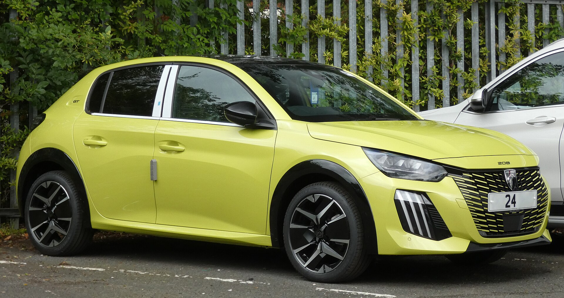 Makyajlı Peugeot 208 P21 ön tasarımı