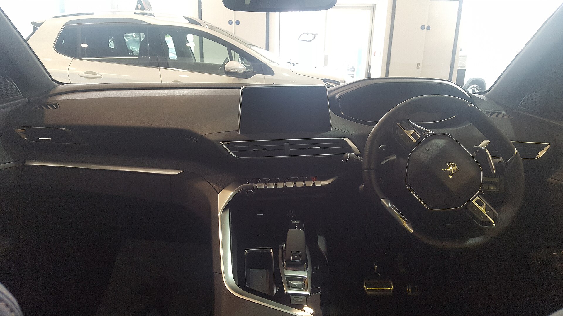 Peugeot 3008 II kokpiti