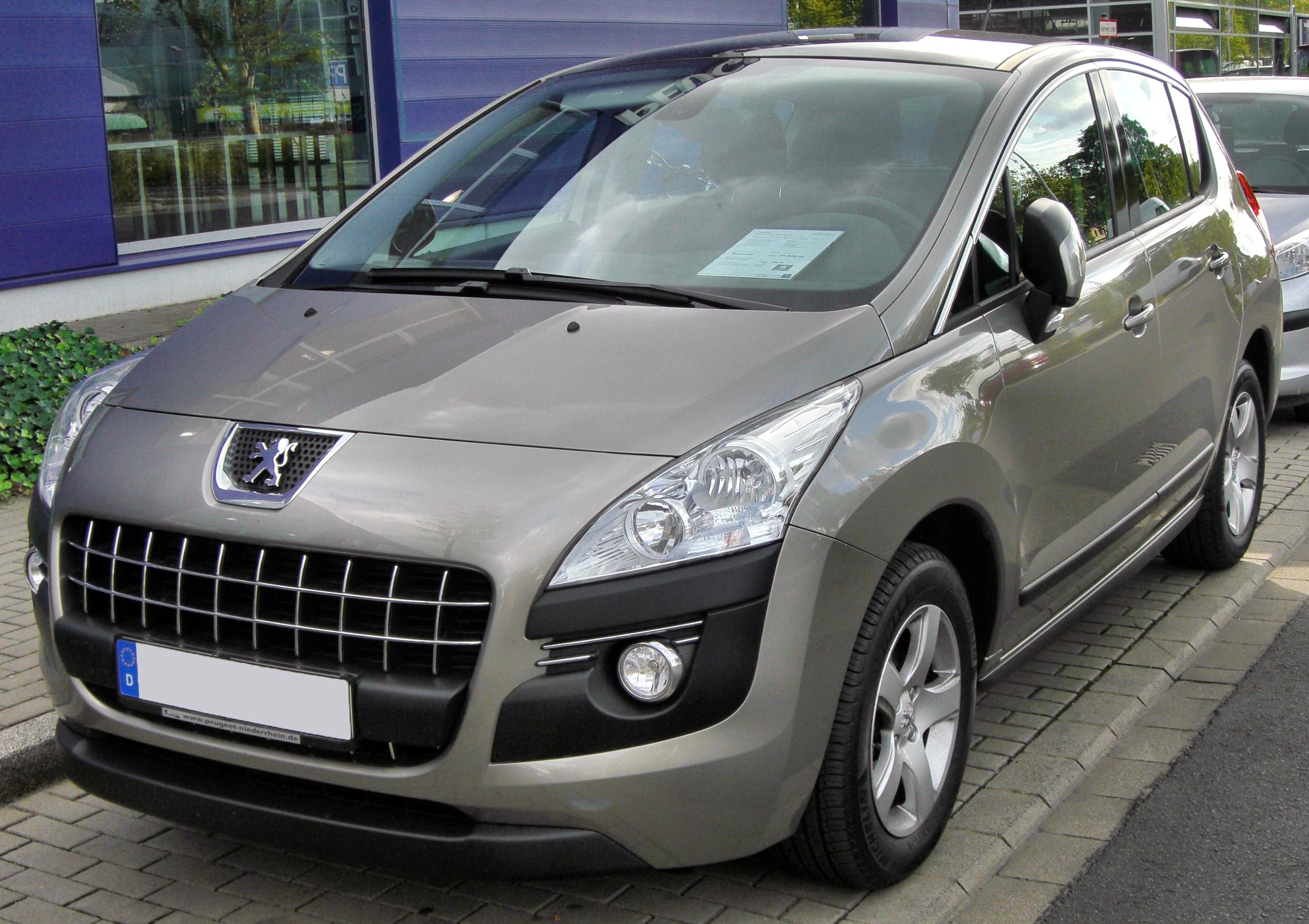 Peugeot 3008 ilk nesil ön görünüş