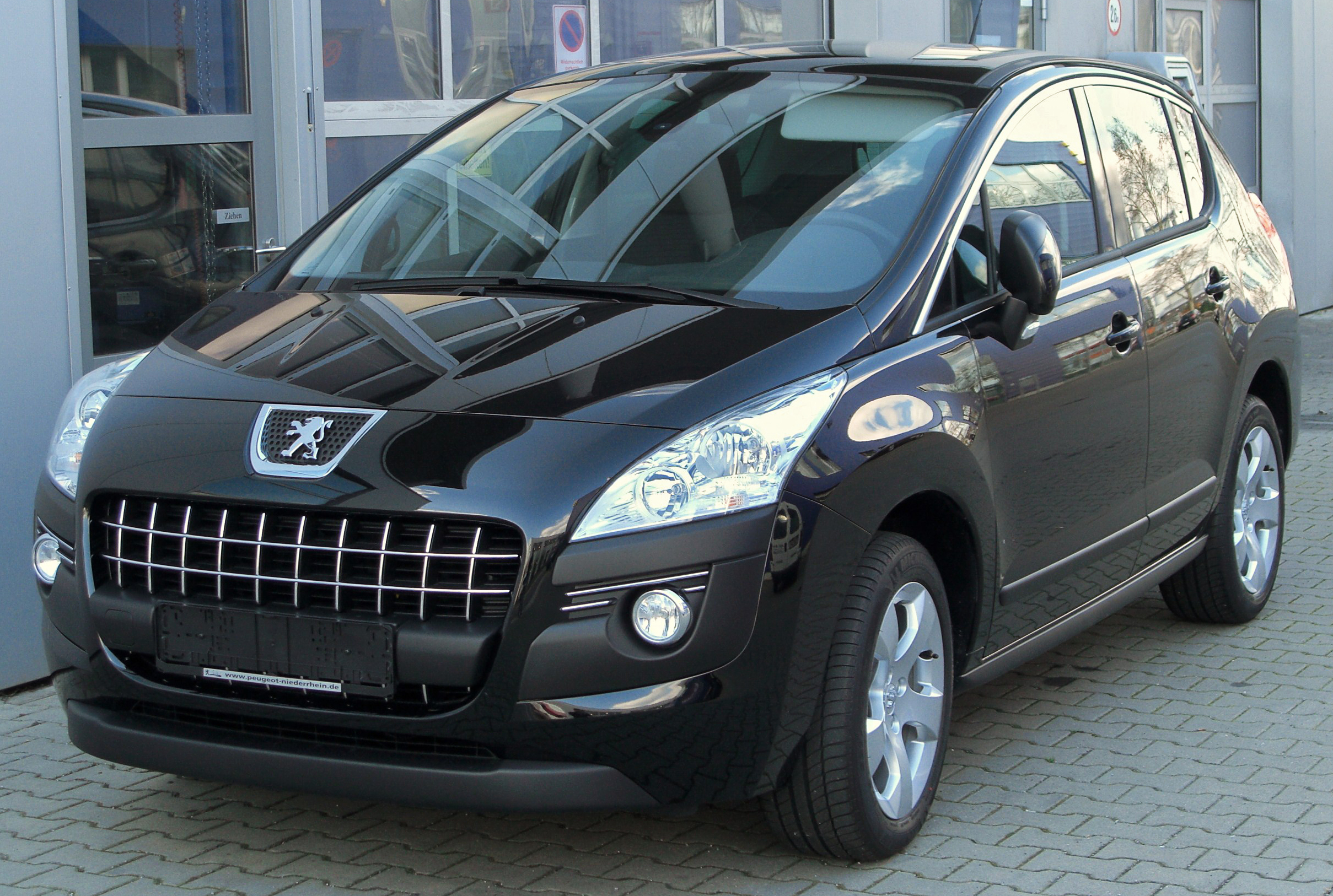 Peugeot 3008 ilk nesil ön görünüm, 2010