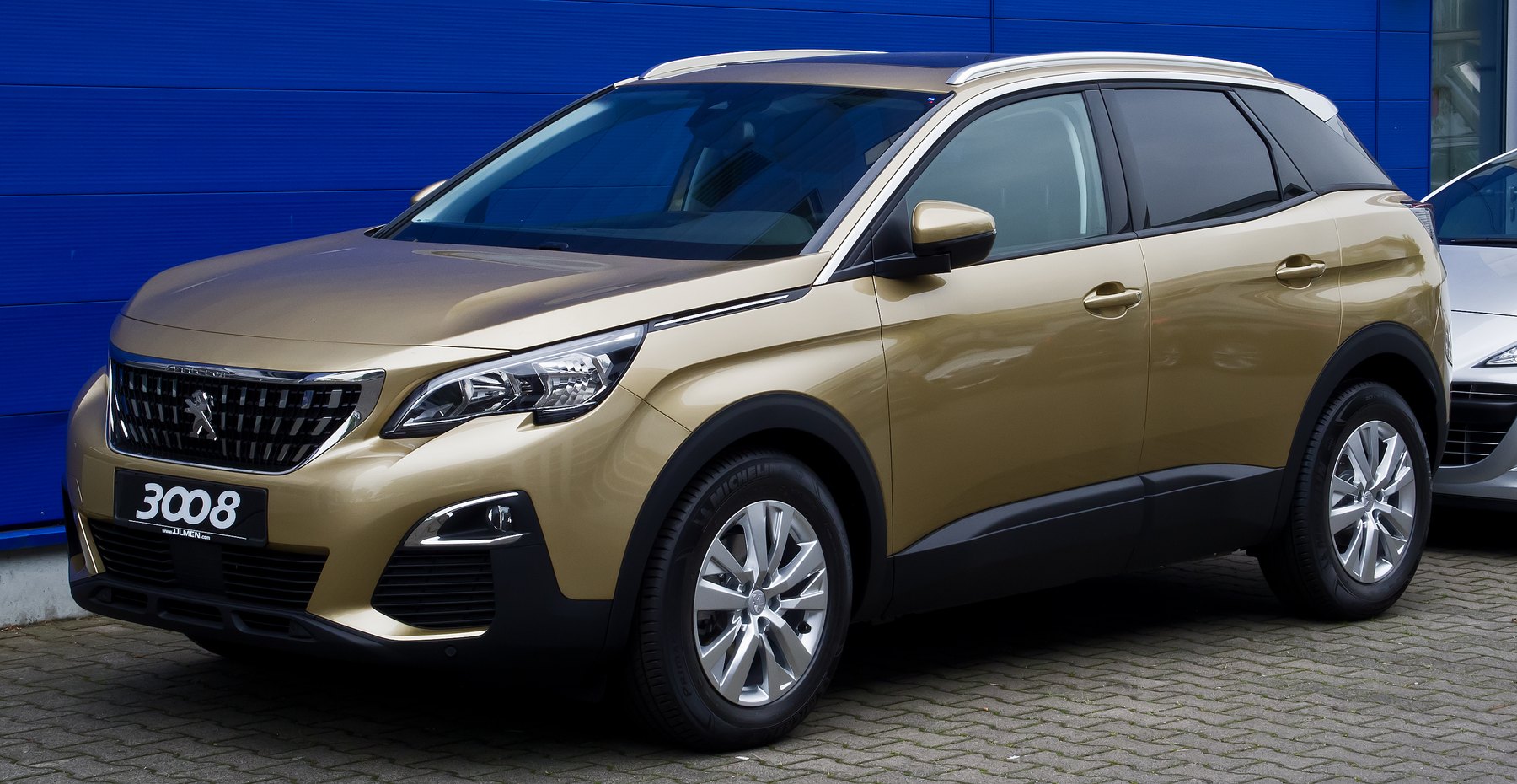 Makyaj öncesi Peugeot 3008 II
