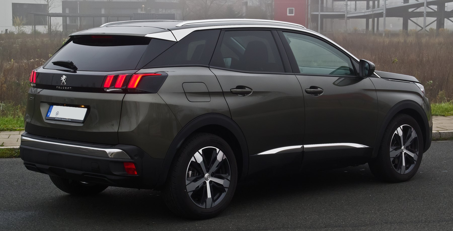 Peugeot 3008 BlueHDi arka görünüm