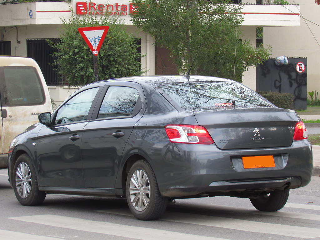Peugeot 301 görünüm 2