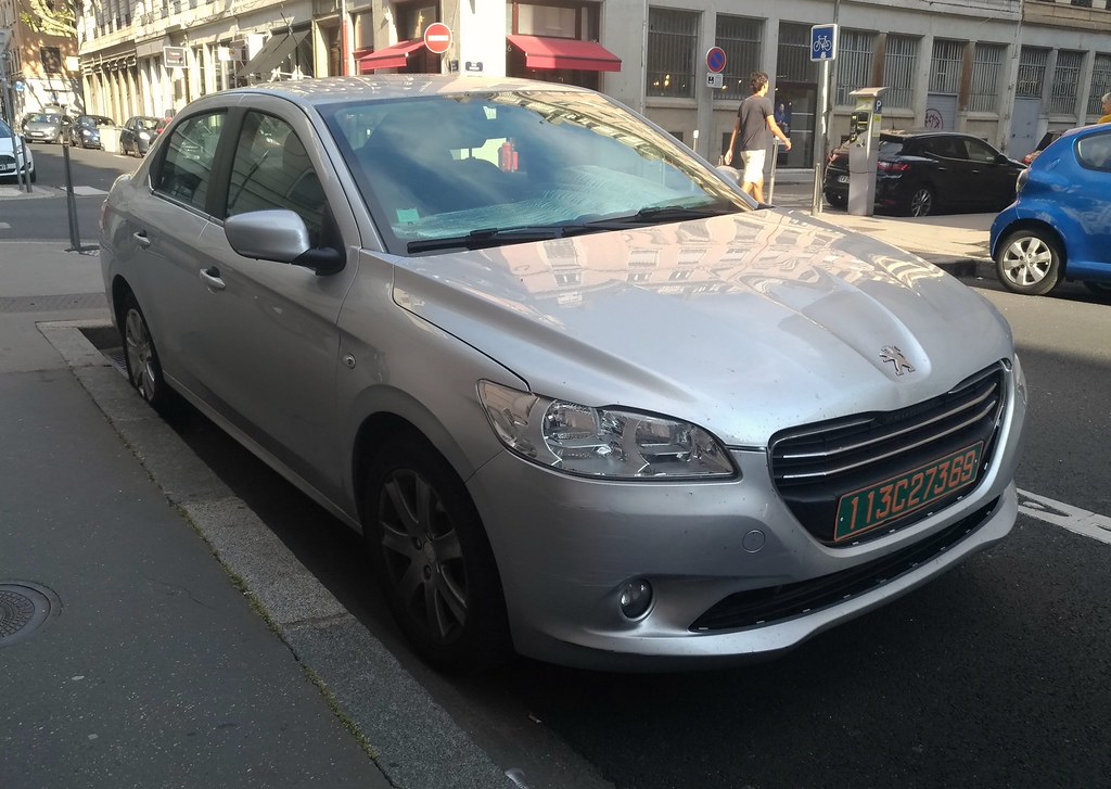 Peugeot 301 görünüm 3