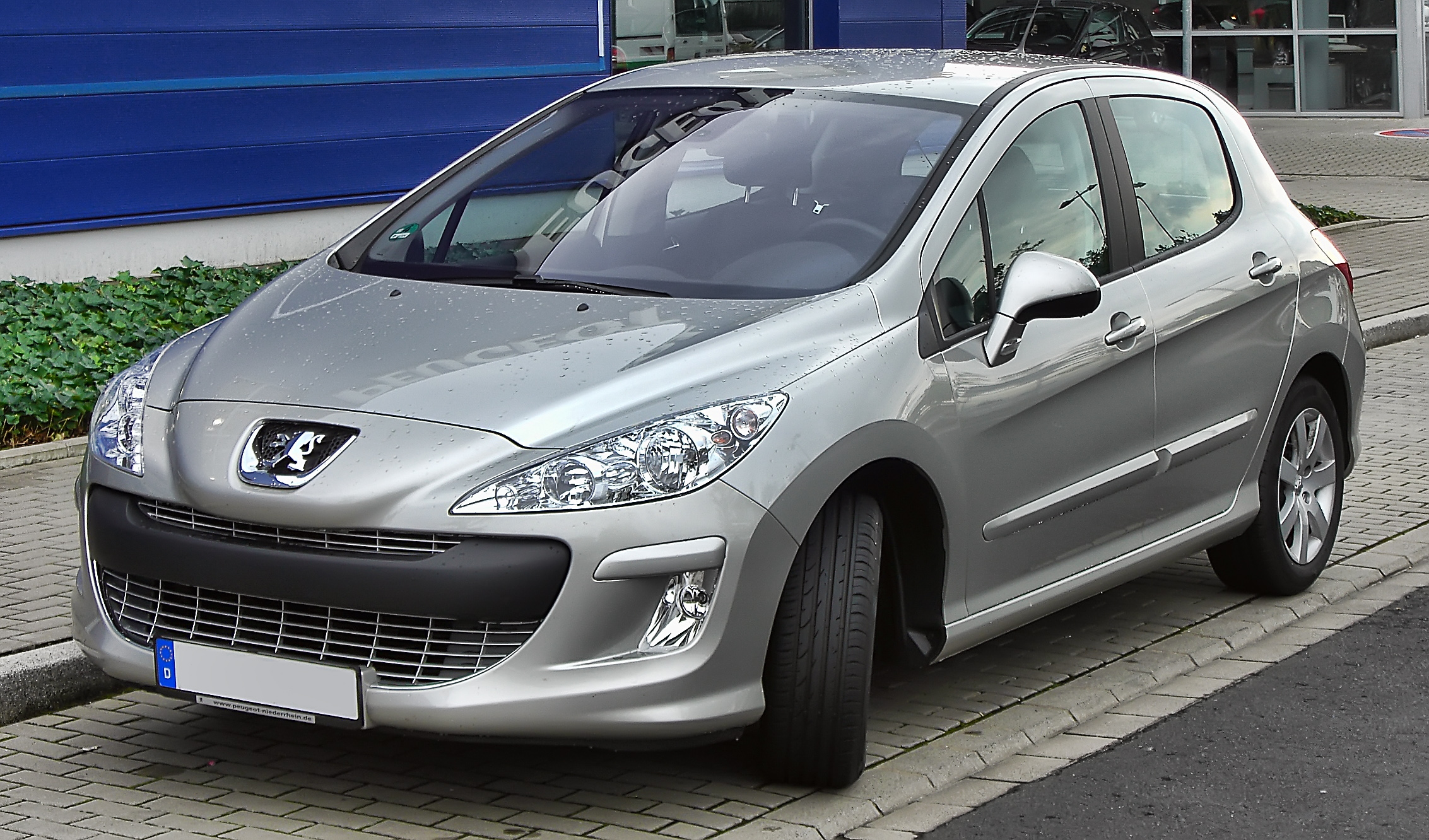 Peugeot 308 T7 ön görünüş, ilk tasarım