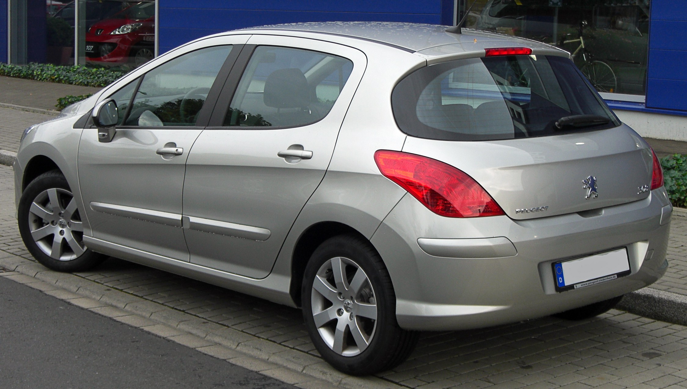 Peugeot 308 T7 hatchback arka bölüm