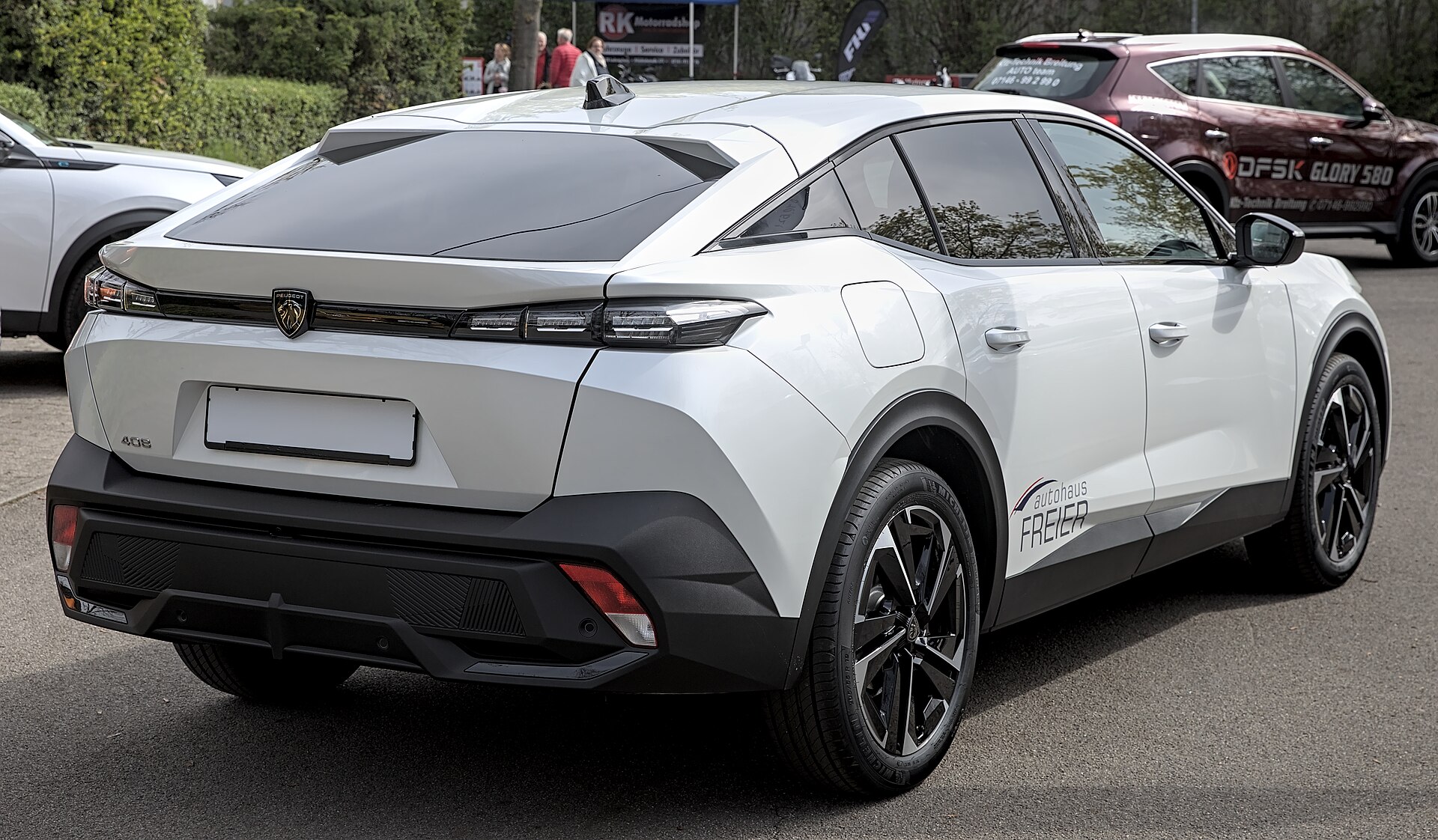 Peugeot 408 fastback gövdesi, 2023 model