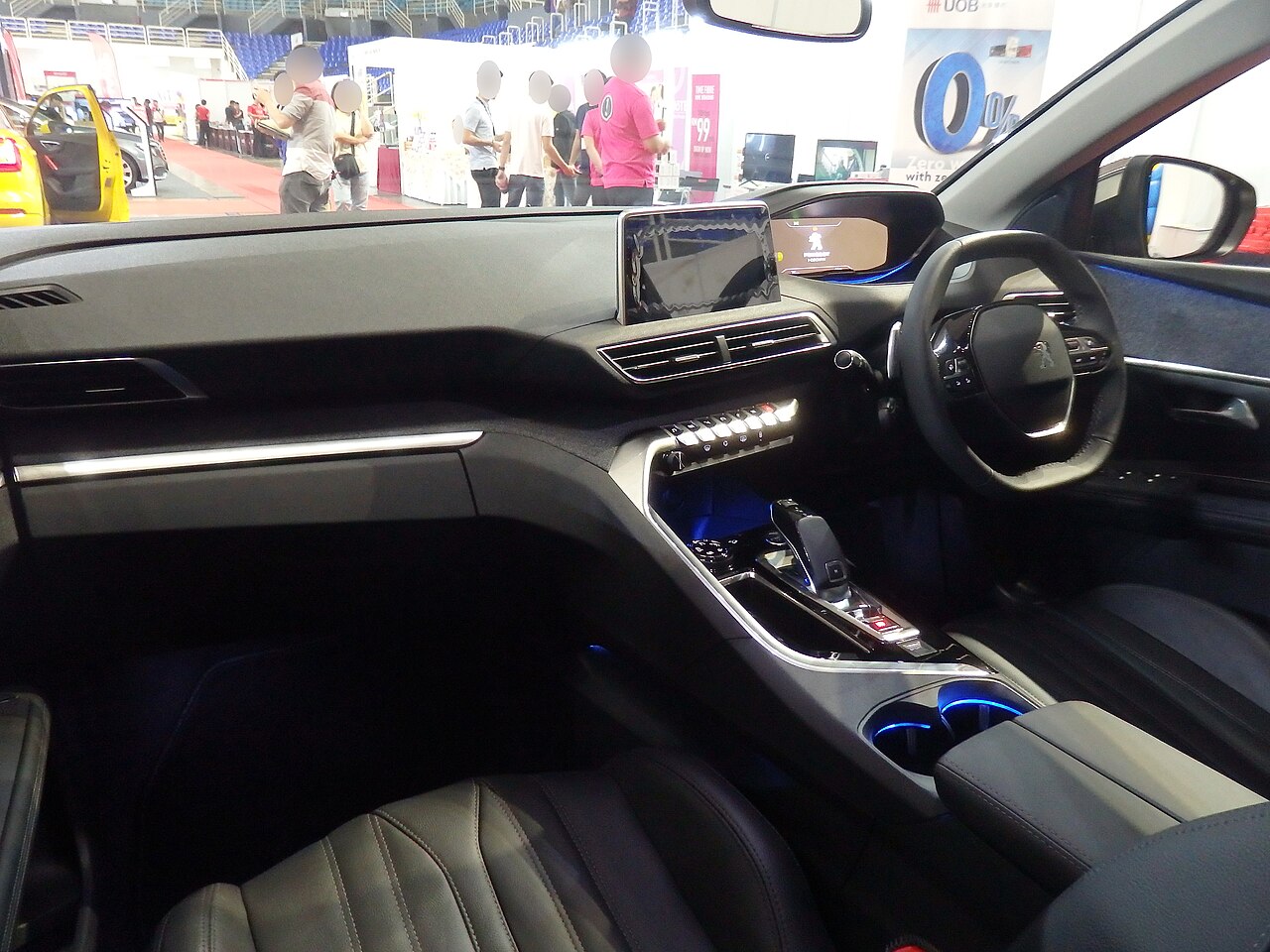 Peugeot 5008 P87 i-Cockpit ön konsol ve direksiyon