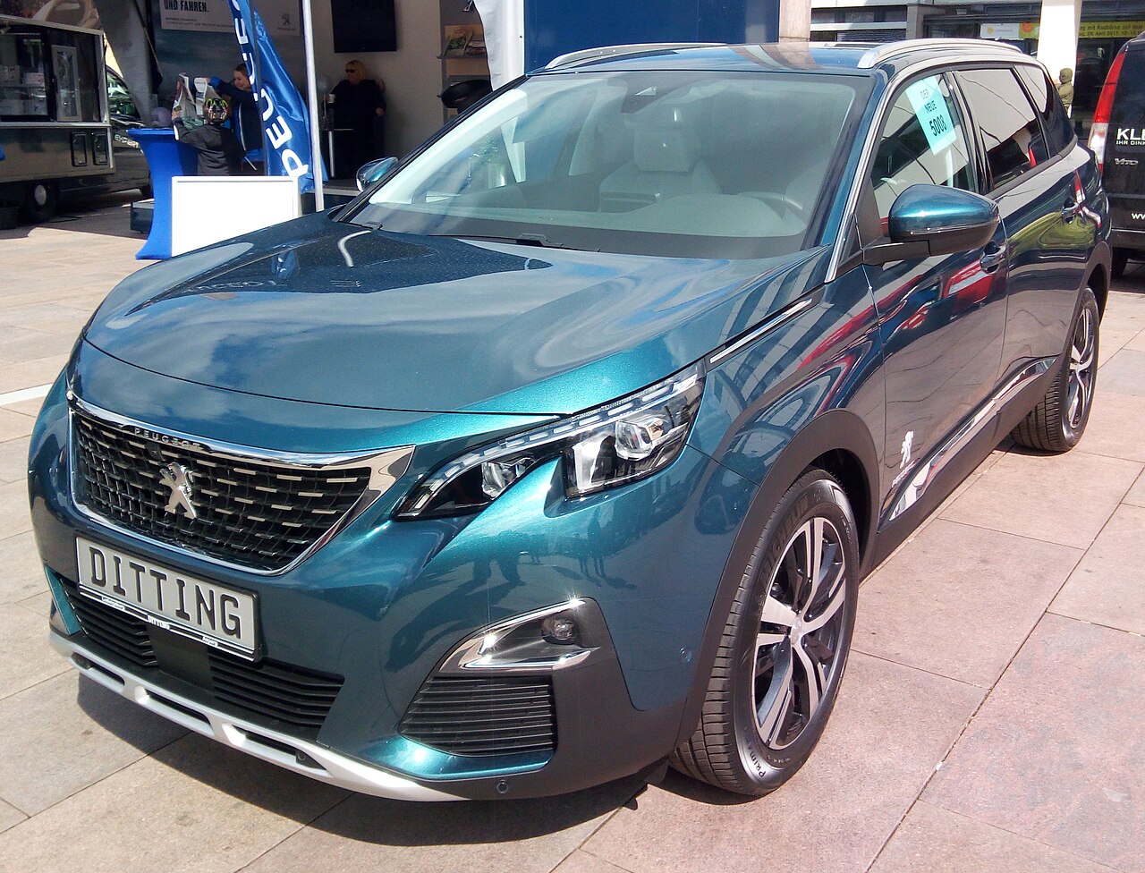 Peugeot 5008 P87 makyajlı ön görünüş