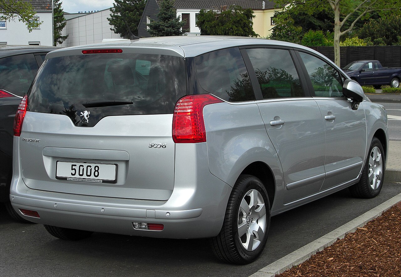 Peugeot 5008 T87 2010 model arka üç çeyrek