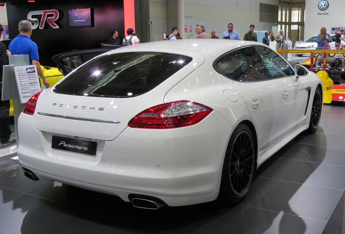 Porsche Panamera 970 ilk nesil arka üç çeyrek görünüm