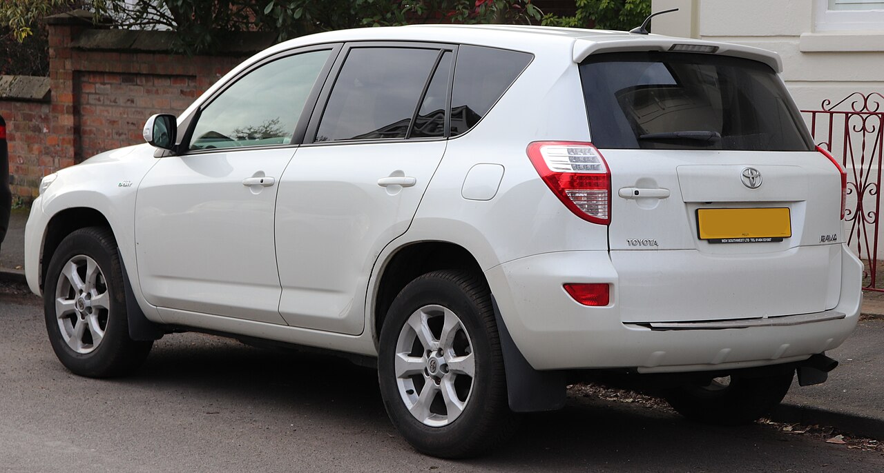 2010 Toyota RAV4 XA30 2.2 D-CAT arka görünüm