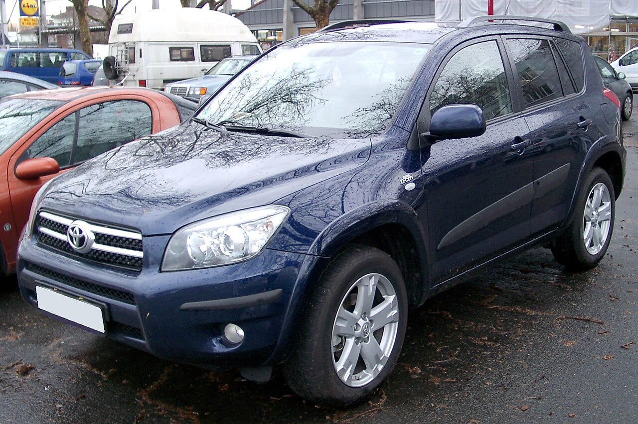 Toyota RAV4 XA30 makyaj öncesi ön-yan görünüm