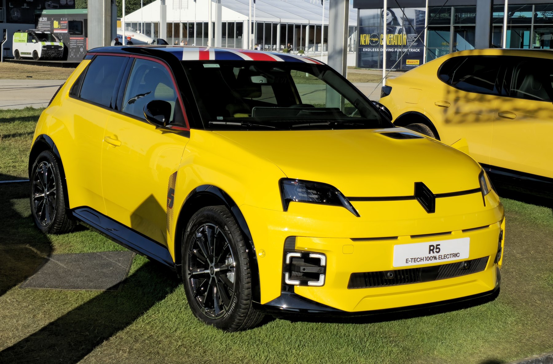 Renault 5 E‑Tech İncelemesi: Gerçek Menzil, Şarj ve Sorunlar