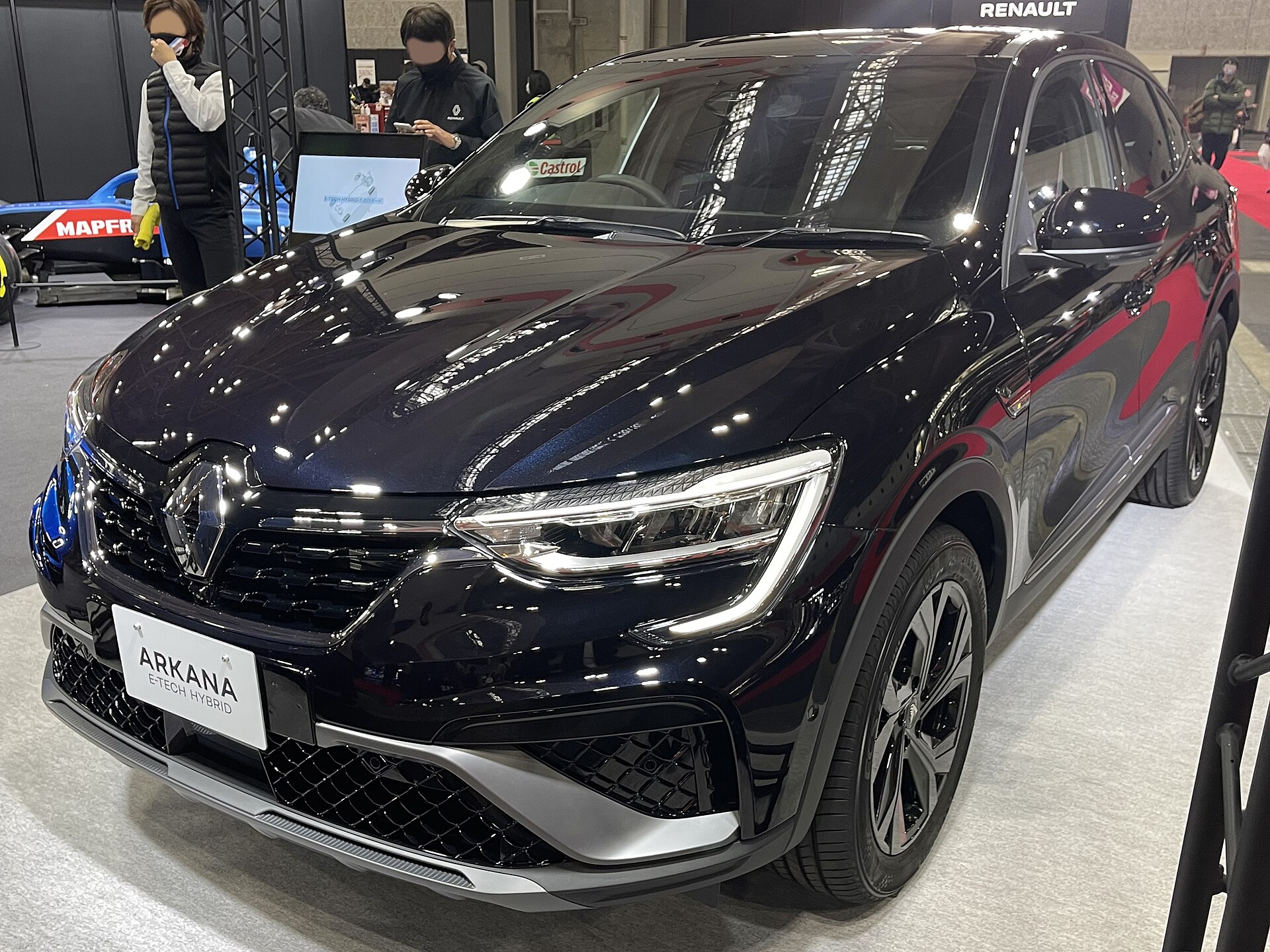 Renault Arkana R.S. Line E-Tech fuar görünümü