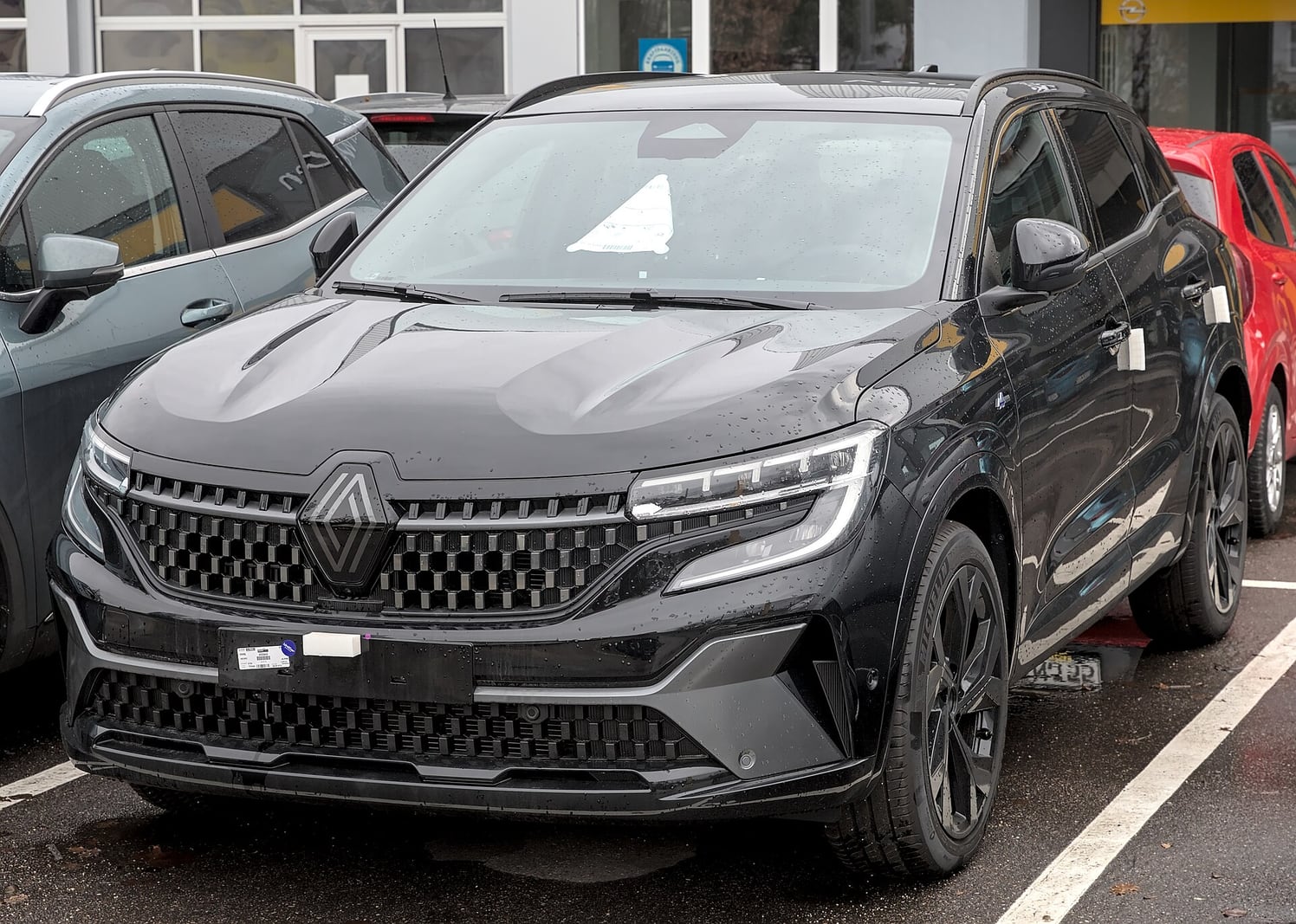 Renault Austral önden görünüm