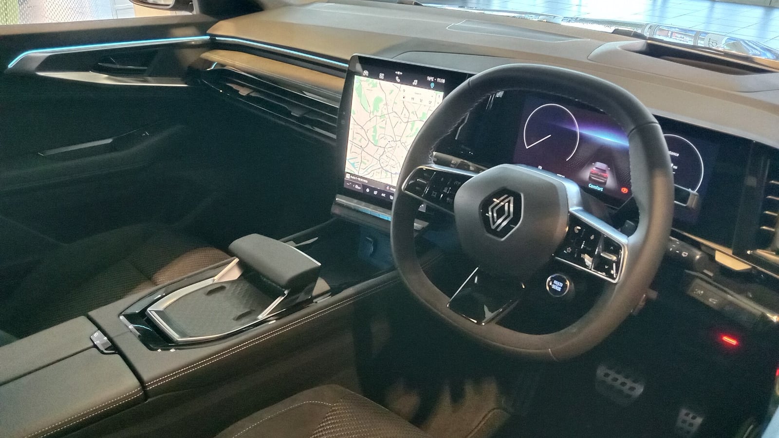 Renault Austral arka koltuk ve iç mekan