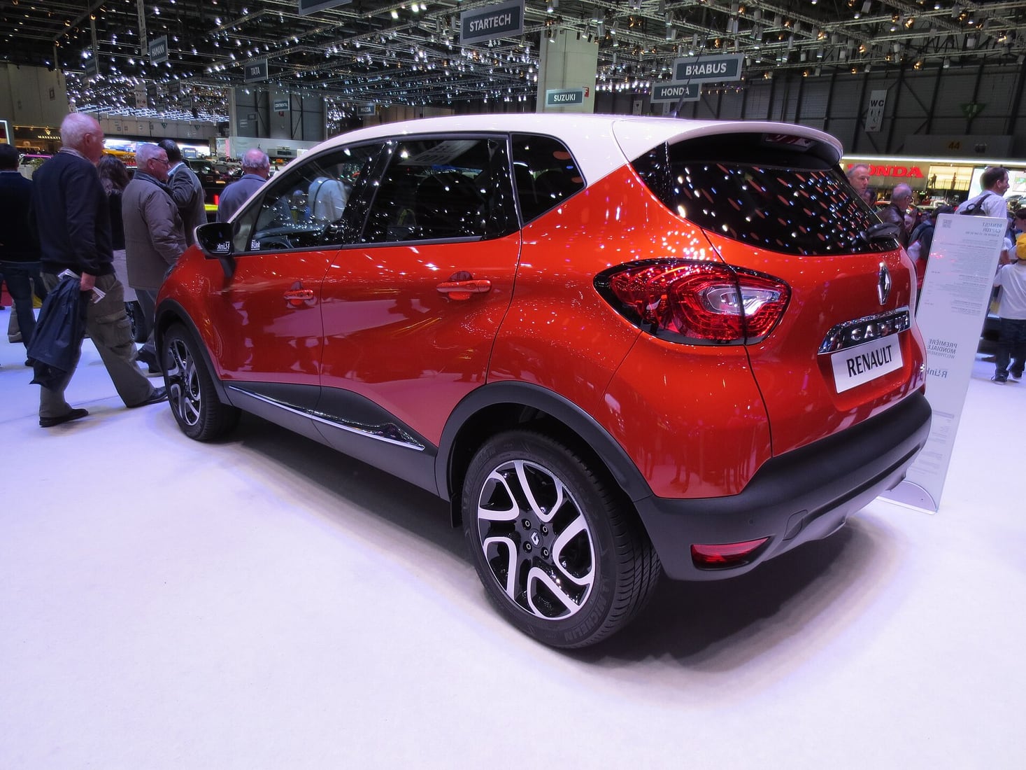 Renault Captur I arka görünüş