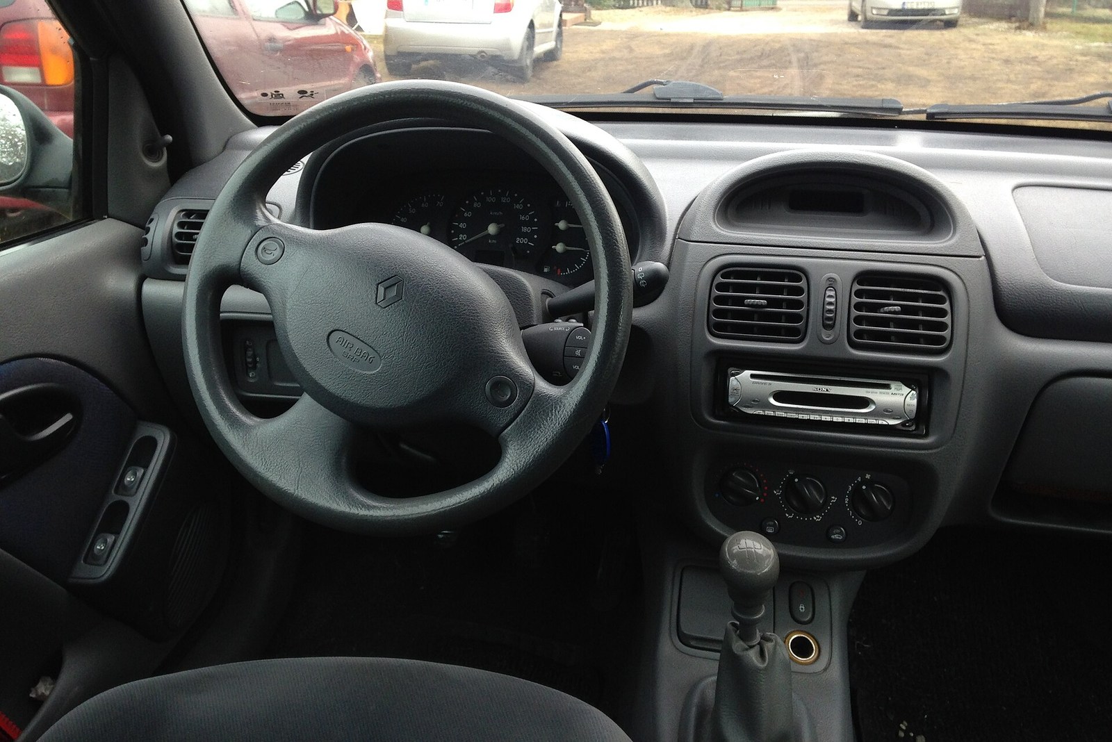 Renault Clio II Phase 1 iç mekân