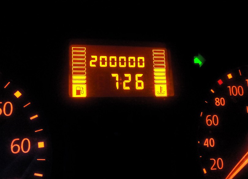 Renault Clio gösterge panelinde 200 bin kilometre