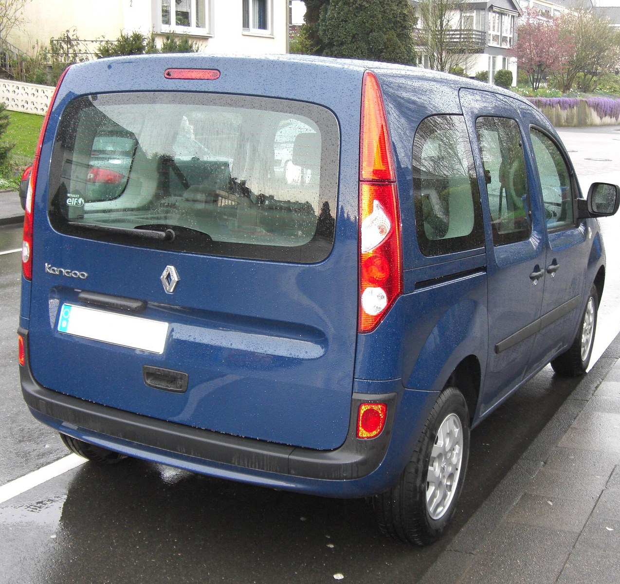 Renault Kangoo II arkadan görünüm