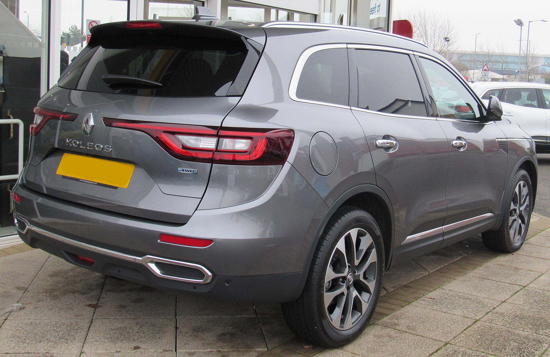 Renault Koleos HZG arka görünüşü
