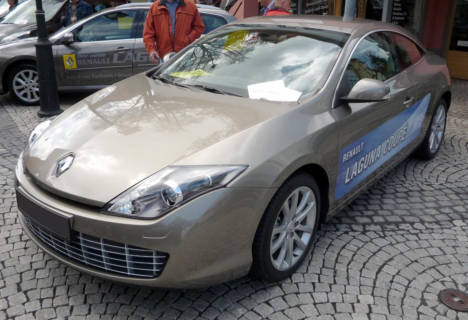 Renault Laguna III Coupé önden görünüm