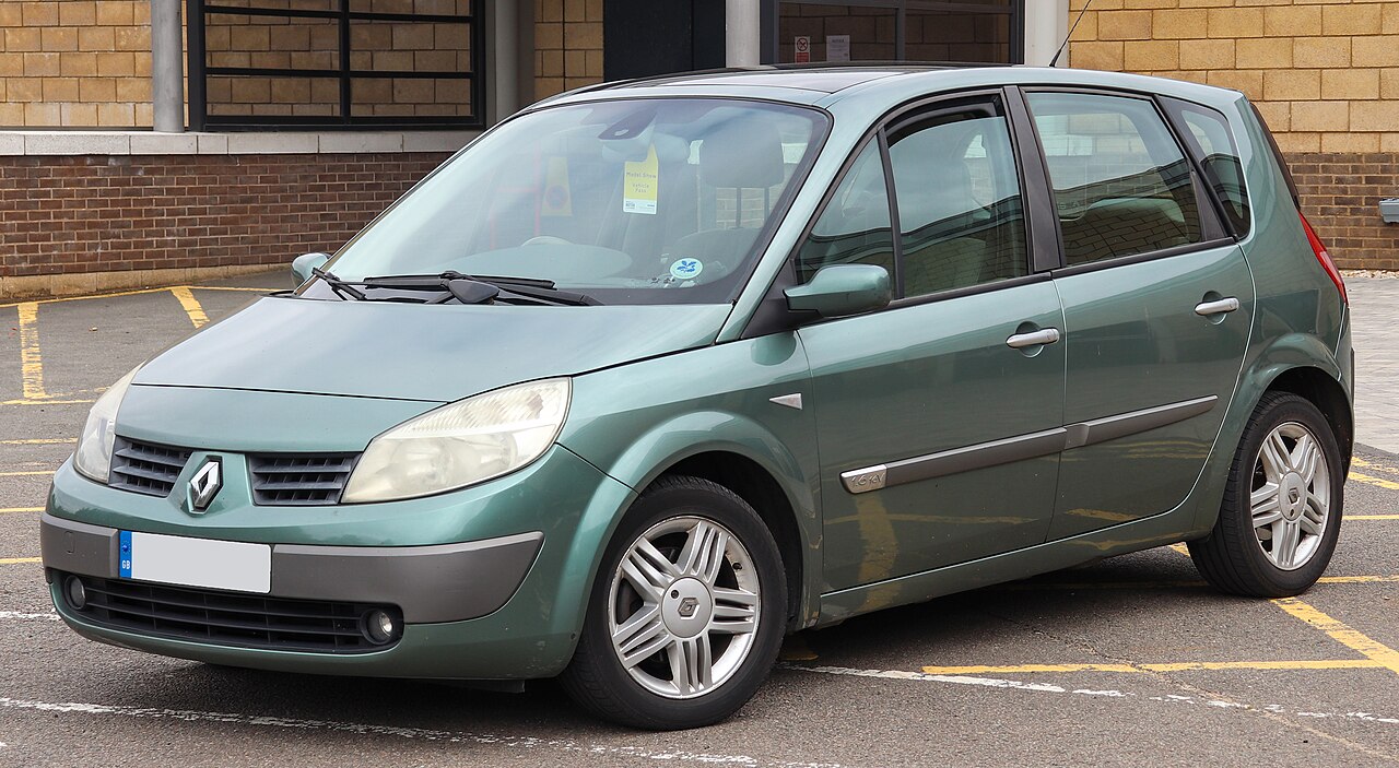Renault Scénic II otomatik şanzımanlı 1.6 önden görünüm