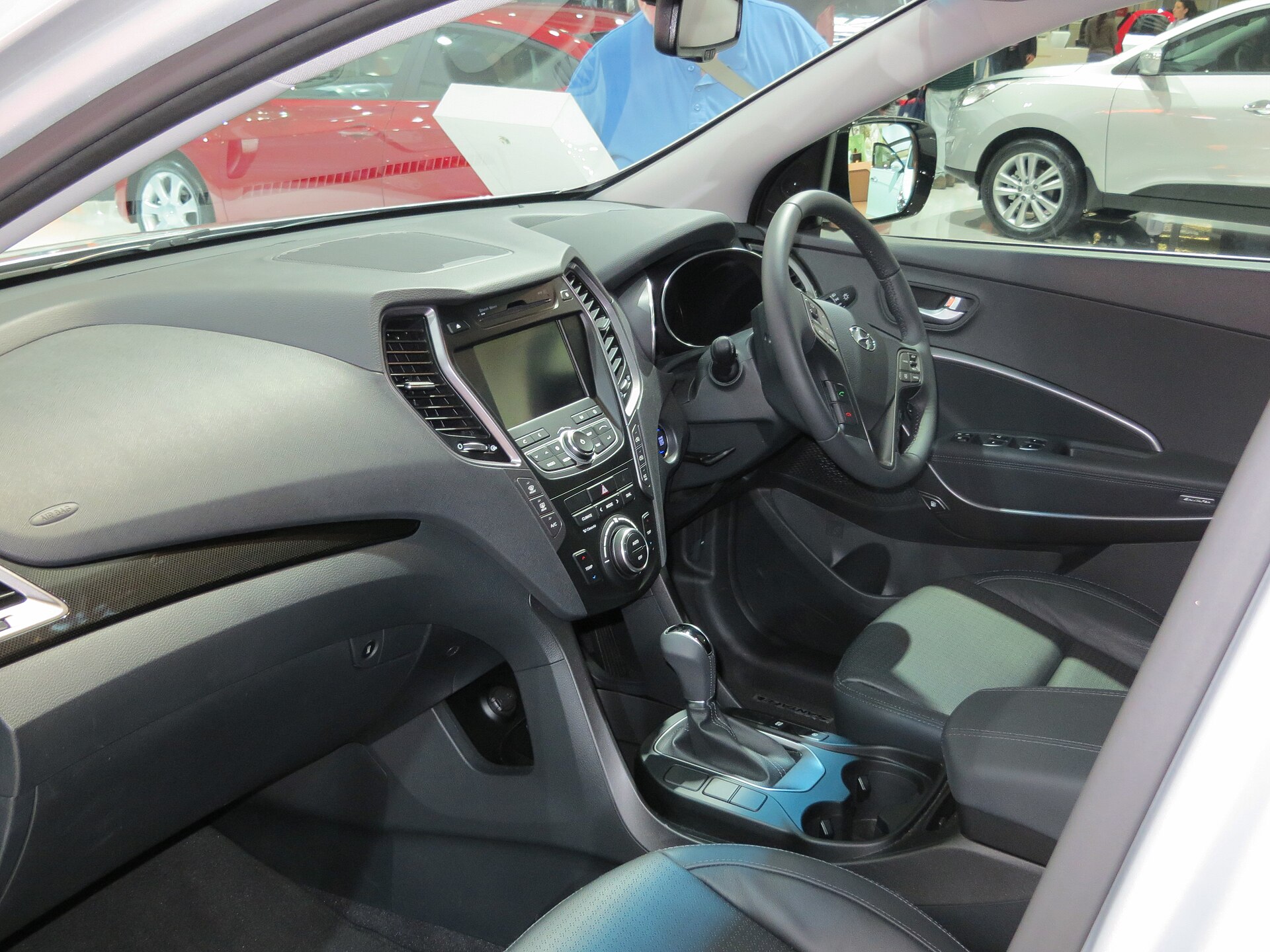 Hyundai Santa Fe DM iç mekan ve ön konsol