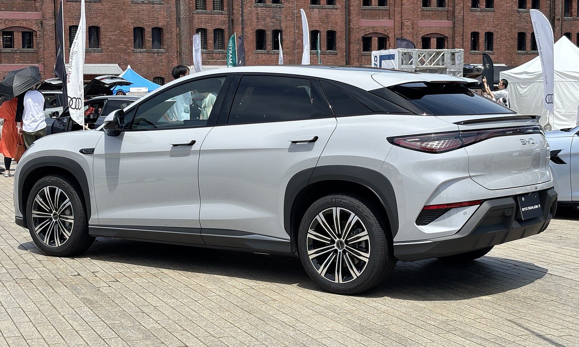 BYD Sealion 7 arka gövde görünümü