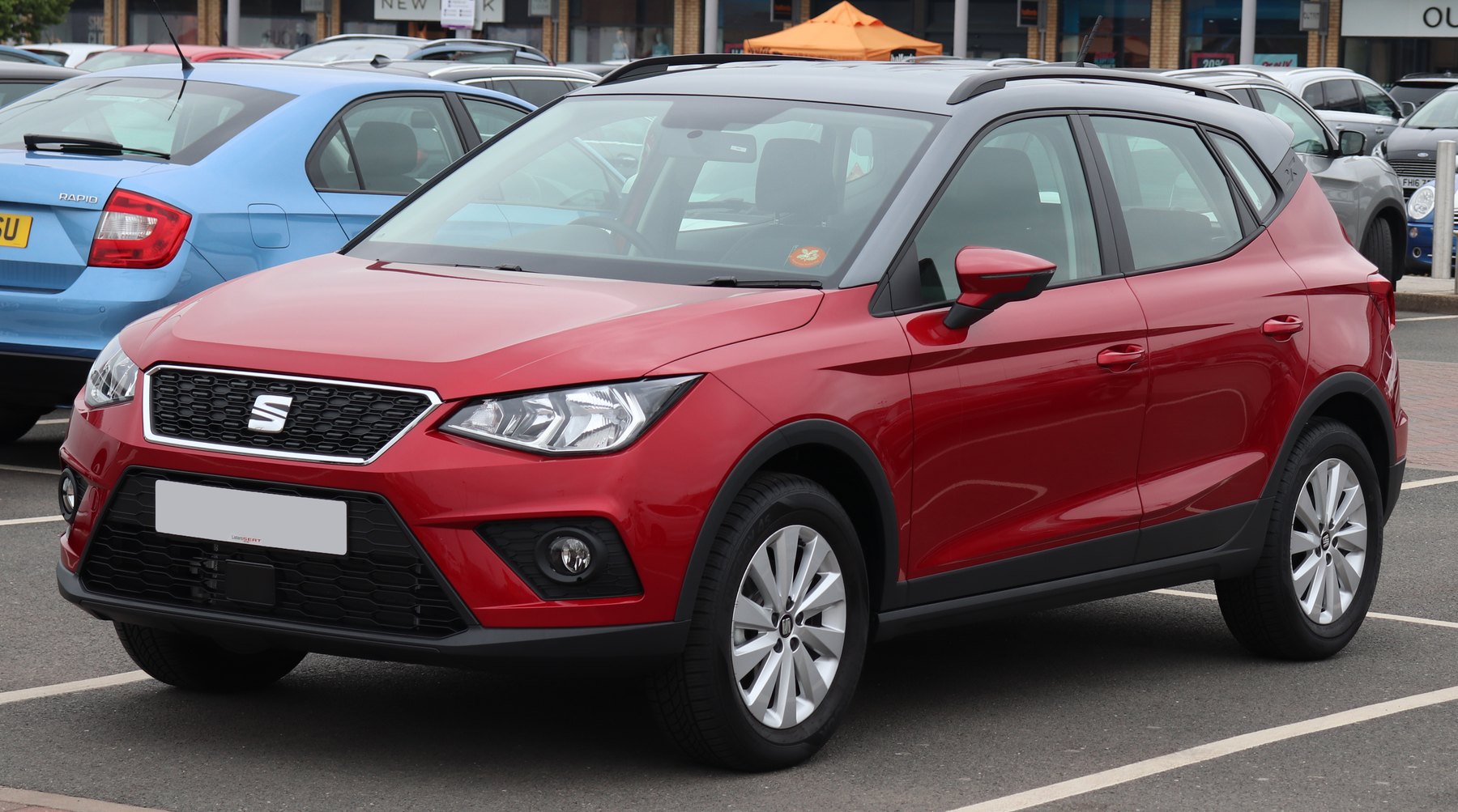 2018 SEAT Arona önden görünüm