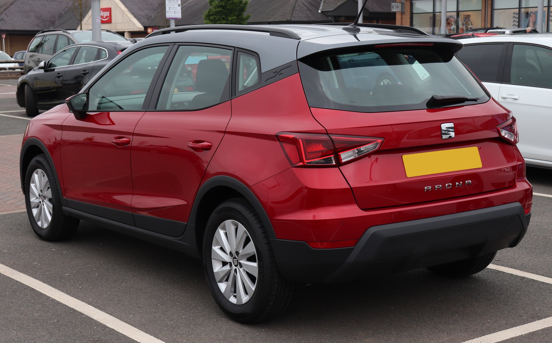 SEAT Arona arka görünüm
