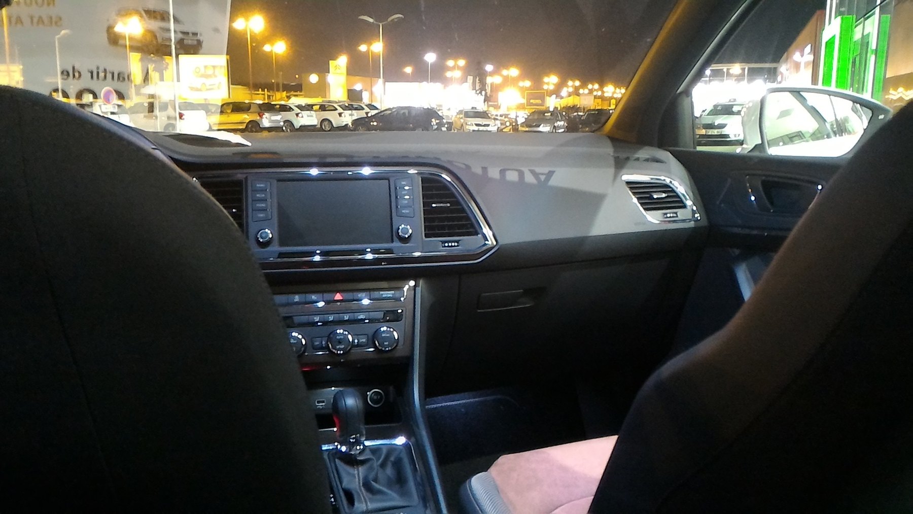 SEAT Ateca iç mekân ve multimedya ekranı