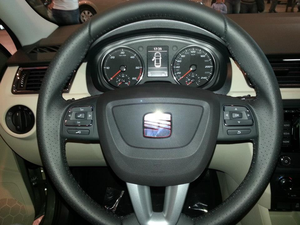 SEAT Toledo IV gösterge paneli ve kilometre saati