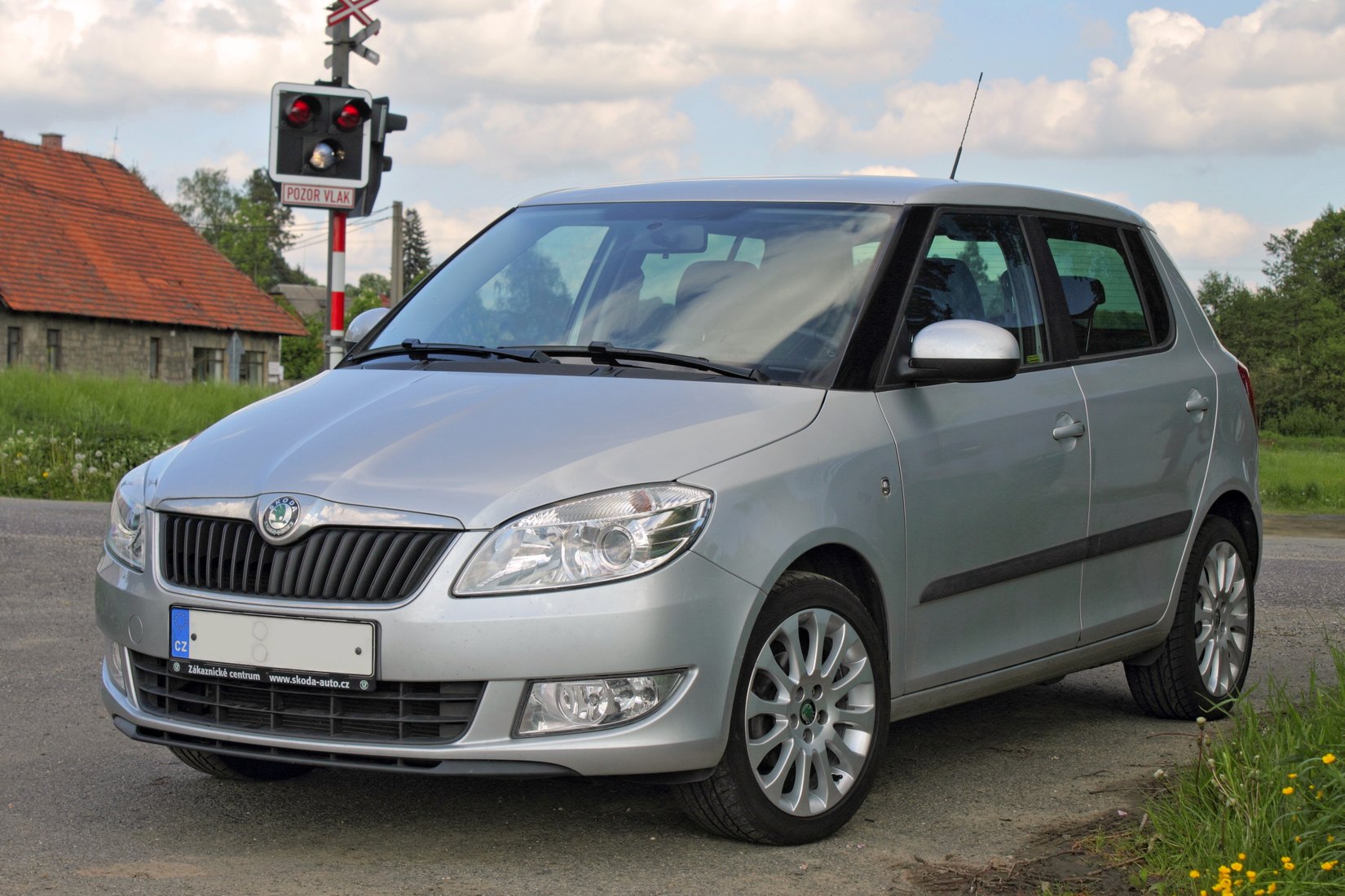 Makyajlı Škoda Fabia II 5J önden görünüm