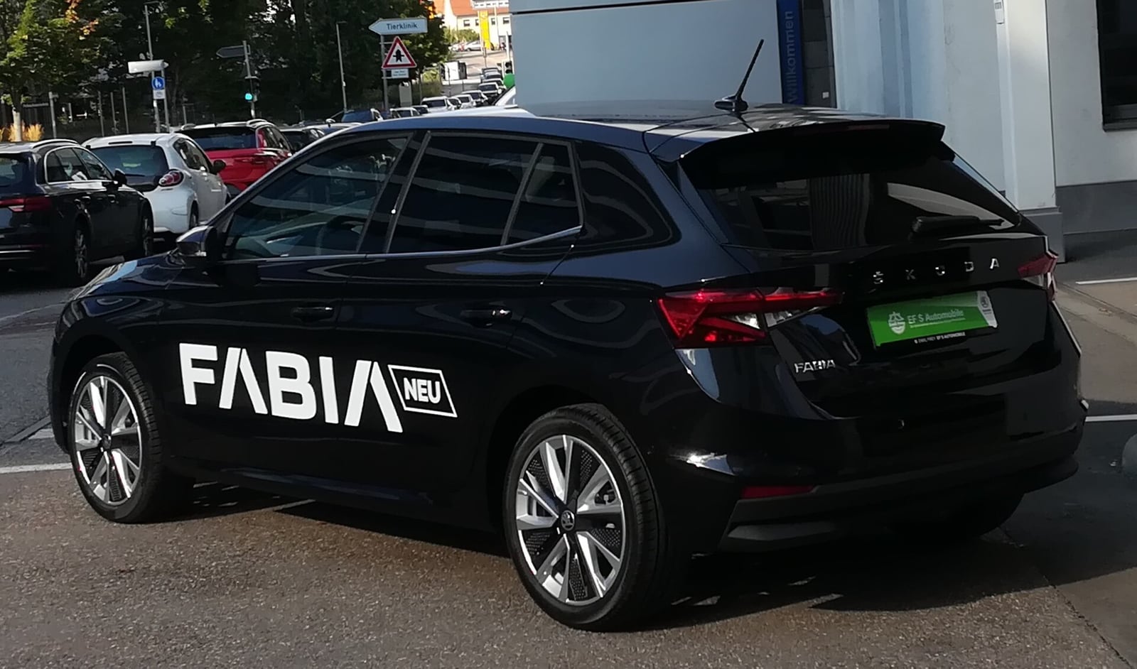 Škoda Fabia IV arkadan görünüş ve bagaj kapağı